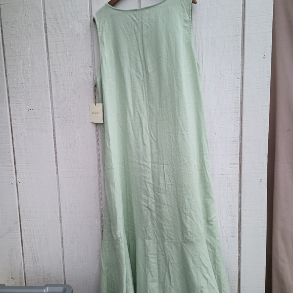 NWT Linen Dress by Cynthia Rowlry - Picture 5 of 13